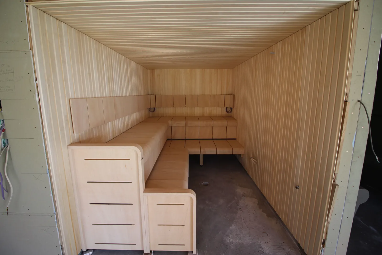 Sauna and steam room, Flat Bush, photo 3